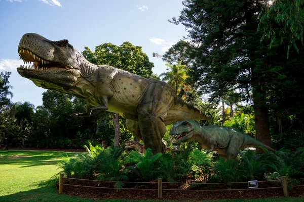 Tyrannosaurus Rex aile sergilenen Perth Hayvanat Bahçesi