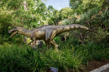 Baryonyx uzun otların ekran modeli Perth Hayvanat Bahçesi