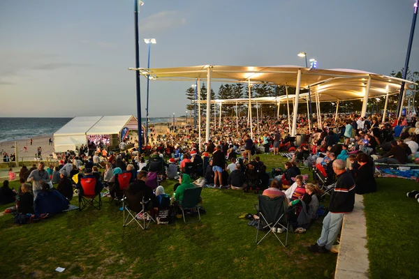Scarborough Beach üzerinde 2015 Noel şarkıları