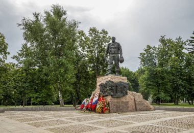 Poklonnaya Tepesi 'ndeki Uluslararası Savaş Savaşçıları Anma Anıtı, Rusya, 10 Ağustos 2025