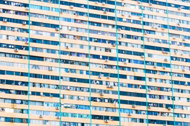 Kalabalık blok daireler