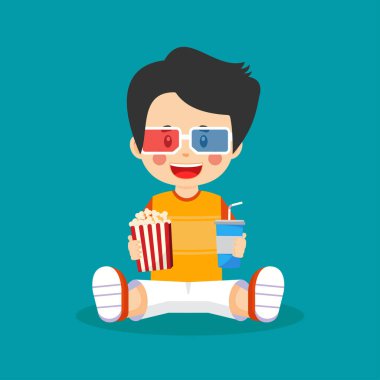 Elinde patlamış mısır ve içecek tutan yakışıklı çocuk.