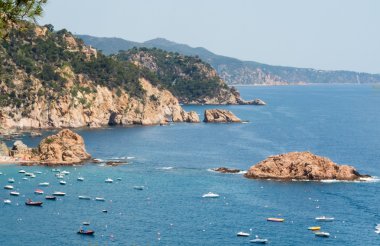 Yaz günü, Costa Brava, Catalunya, İspanya Tossa koyu görünümü