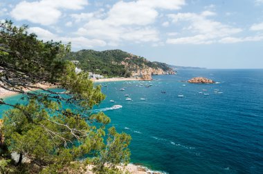 Yaz günü, Costa Brava, Catalunya, İspanya Tossa koyu görünümü