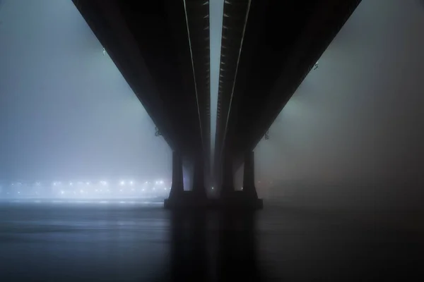 Brücke Nebel Oder Nebel Bei Nacht — Stockfoto