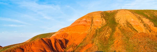 Gran Montaña Bogdo Afloramientos Arenisca Roja Las Laderas Montaña Sagrada —  Fotos de Stock