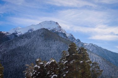 Rusya 'da kaya ve karlı kış manzarası