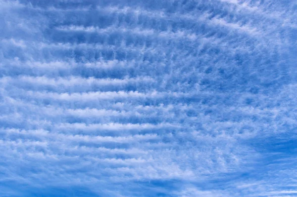 Hermoso Paisaje Con Nubes Invierno Olas Esponjosas — Foto de Stock