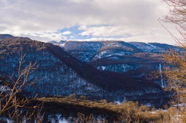 Rusya 'da kaya ve karlı kış manzarası