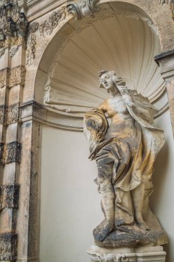 Almanya, Dresden 'deki Zwinger Sarayı. Heykel ve mimari