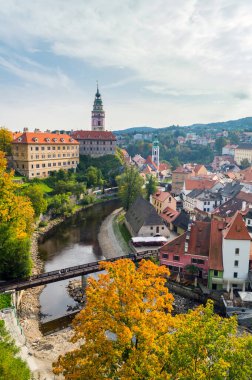 Tarihi merkez ve Çek Cumhuriyeti 'nin Kalesi' nin bulunduğu eski Çek Krumlov kasabası. Kaleden görünüm.