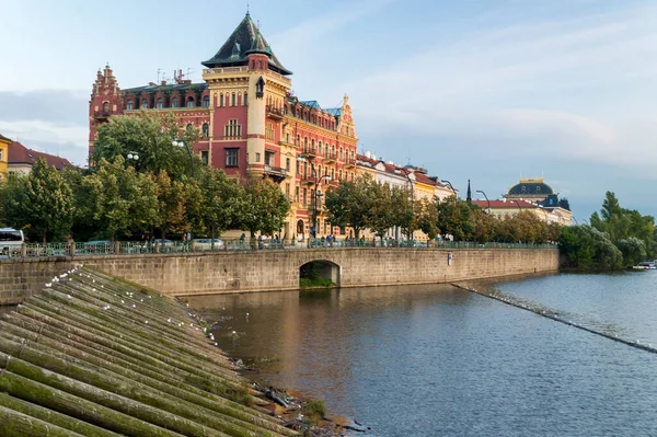 Çek Cumhuriyeti Prag Gün Batımında Eski Şehir Vltava Nehrinin Güzel — Stok fotoğraf