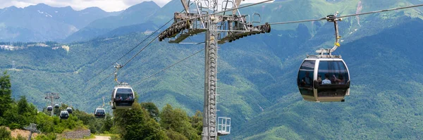 Teleférico Teleférico Nas Montanhas Verão — Fotografia de Stock