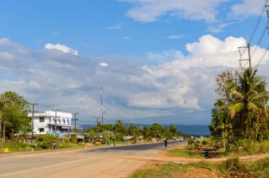 Tayland 'da dramatik bulutlu kırsal alan