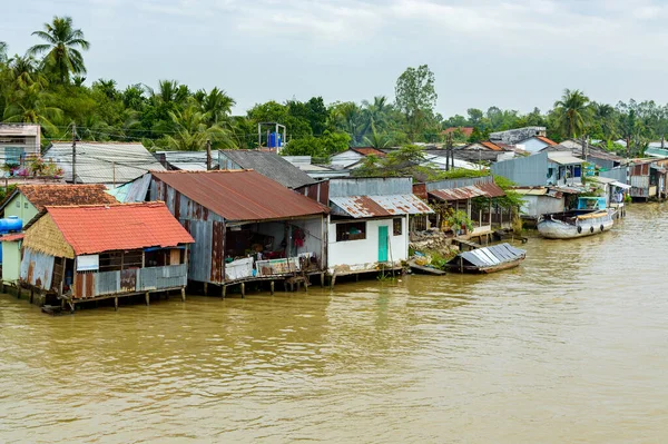 Das Mekong Delta Vietnam Boote Fluss Mit Braunem Wasser Häuser — Stockfoto