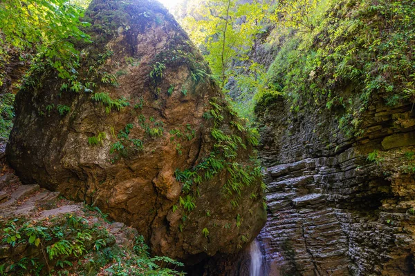 Водопад Руфабго Сердце Руфабго Северный Кавказ Россия — стоковое фото