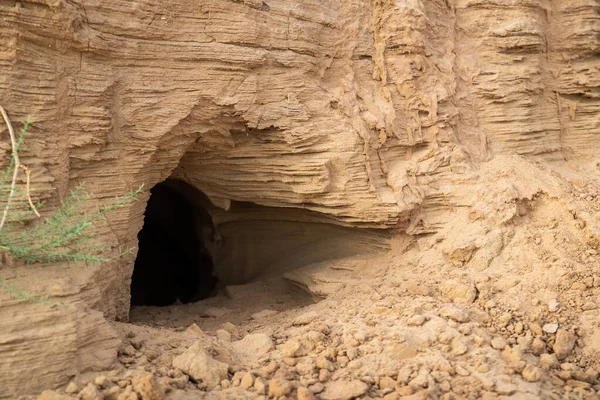 Σπήλαιο Τρύπα Λαγούμι Στο Έδαφος Της Άμμου — Φωτογραφία Αρχείου