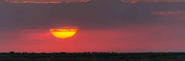 Cielo Rojo Atardecer Nubes Tormentosas Paisaje Natural — Foto de Stock