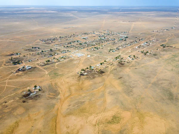 沙漠景观 沙漠地区的一个村庄或小城镇 空中景观 — 图库照片