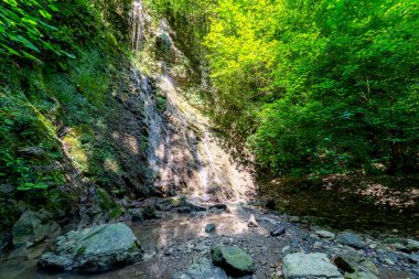 Şelale Dağı manzarası. Rahatlama ve doğayla bağ kurma yeri.