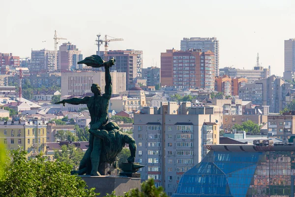 Rusya Rostov Don Haziran 2020 1902 Grevinin Anıtı Iki Adam — Stok fotoğraf