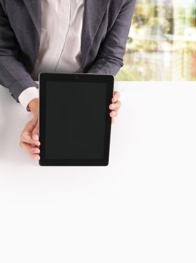 çağdaş dijital tablet holding eller