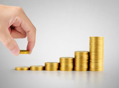 MEB için para koyarak el eller