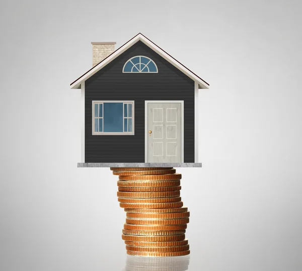 Concetto di ipoteca da casa di soldi da monete — Foto Stock
