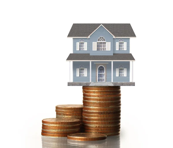 Conceito de hipoteca por casa de dinheiro de moedas — Fotografia de Stock