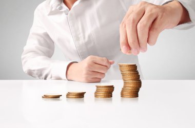 Sikke para koyarak el eller