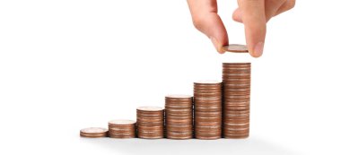 Bozuk paralar farklı pozisyonlarda üst üste istiflenir, iş için gündelik para verilir.