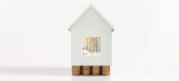 Coin Stack House Piani Risparmio Modello Edilizia Abitativa Concetto Casa — Foto Stock
