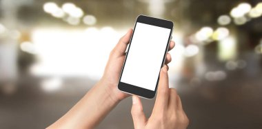 El ele tutuşan akıllı telefon aygıtı ve ekrana dokunma