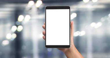 Tableti tutan eller izole ekran ile bilgisayar aygıtına dokunur