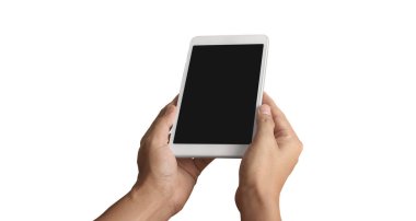 Tableti tutan eller izole ekran ile bilgisayar aygıtına dokunur