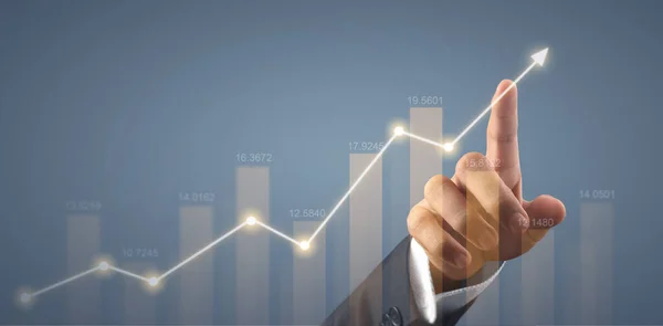 Geschäftsmann Plant Graphenwachstum Und Zunahme Positiver Indikatoren Seinem Geschäft — Stockfoto