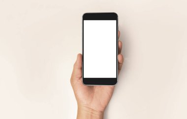 El ele tutuşan akıllı telefon aygıtı ve ekrana dokunma