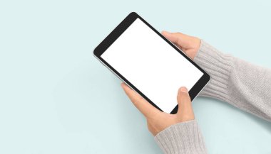 Tableti tutan eller izole edilmiş bilgisayarlara dokunsun.