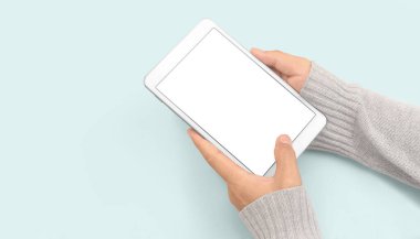 Tableti tutan eller izole edilmiş bilgisayarlara dokunsun.