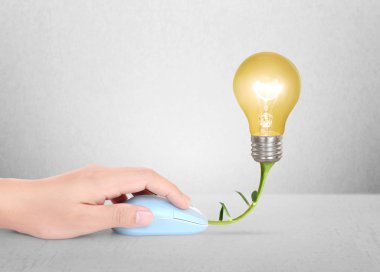 bilgisayar fare işareti simgesiyle ampul