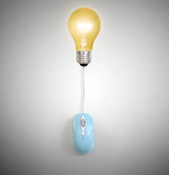 Simbolo creativo della lampadina con il segno del mouse del computer — Foto Stock