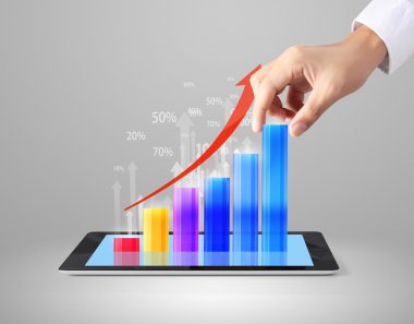 Grafik Tablet bilgisayarınızla holding 