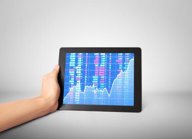 Erkekler tablet kavramı göstermek