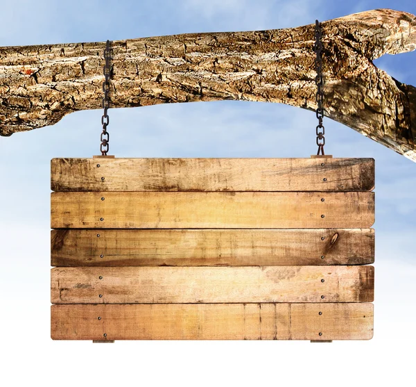 Sinal de madeira vazio pendurado — Fotografia de Stock