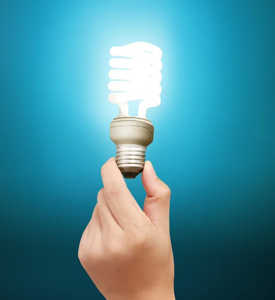 Ampoule, idée d'ampoule créative dans la main — Photo