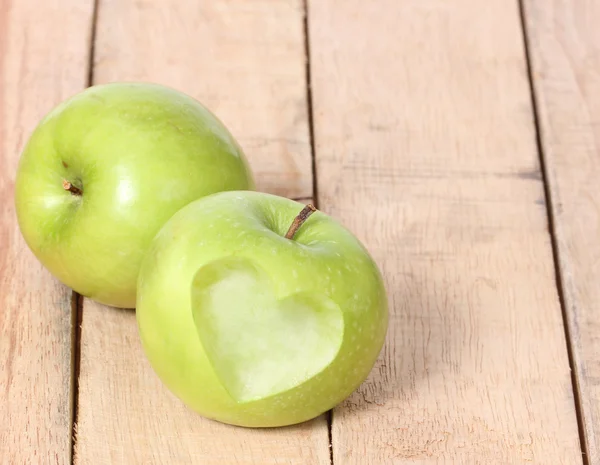 Herzform Liebe Apfel — Stockfoto