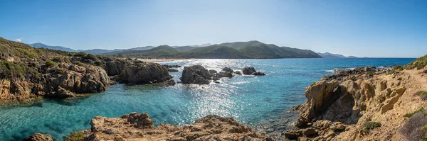 Vista Panorâmica Uma Pequena Enseada Mar Mediterrâneo Turquesa Praia Ostriconi — Fotografia de Stock