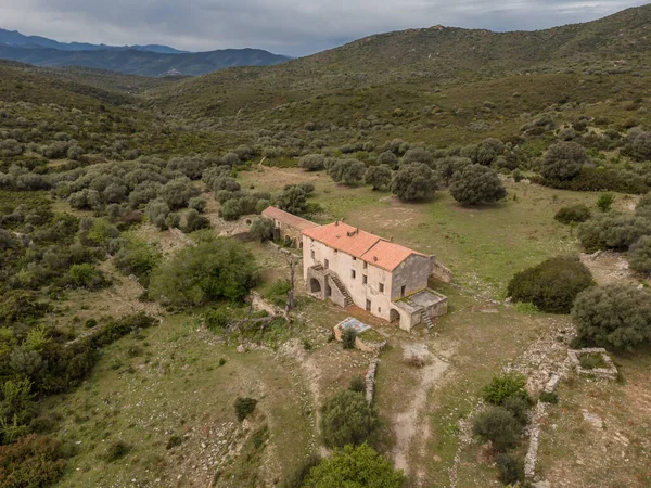 Aerial View Deserted Farm Building Surrounded Lush Green Maquis Ifana — Stock fotografie