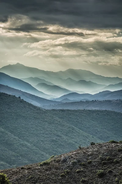 Moody skies over mountains in Balagne region of Corsica — Stock Photo, Image