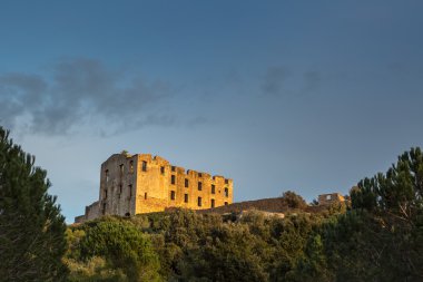 Torre Mozza Argentella Corsica'deki / daki yakınındaki, berbat